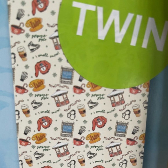 Gilmore Girls Plush Blanket Winter Holiday oversized Twin Throw - Picture 4 of 5